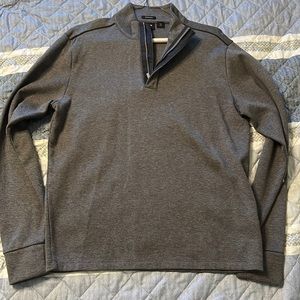 Hugo boss zip up V-neck sweater only wore a couple times like new